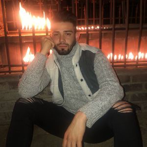 Meet your Posher, Elijah